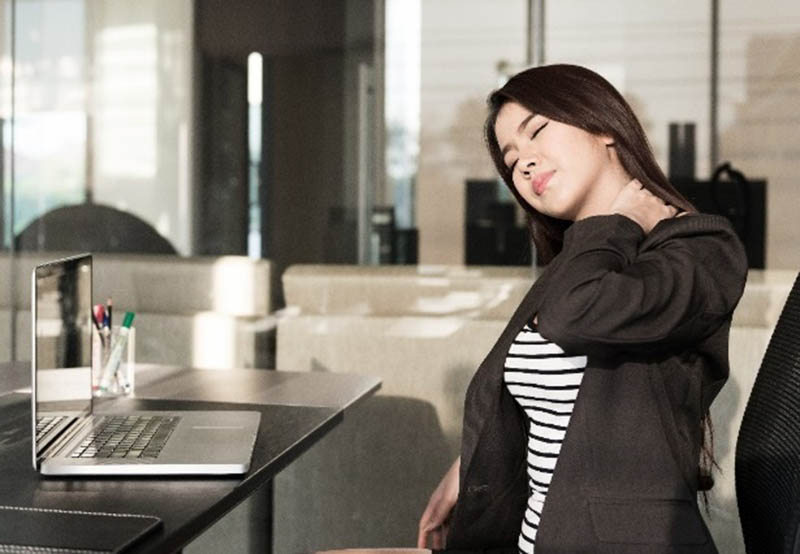 ĐAU MỎI VAI GÁY- BỆNH LÝ THƯỜNG GẶP CỦA DÂN VĂN PHÒNG