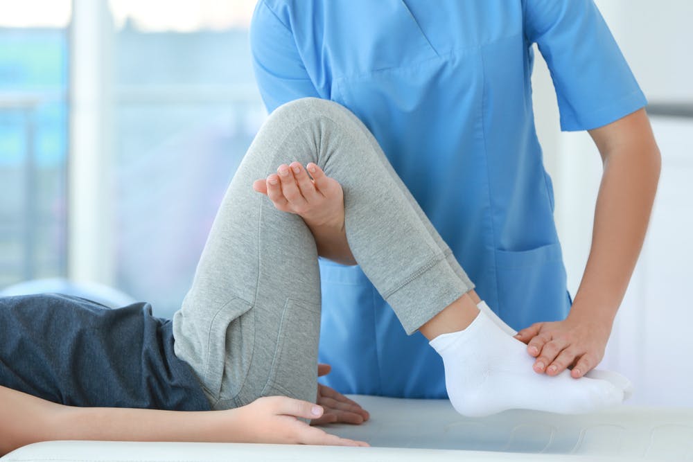 Đau khớp gối nguyên nhân do đâu và điều trị ra sao?