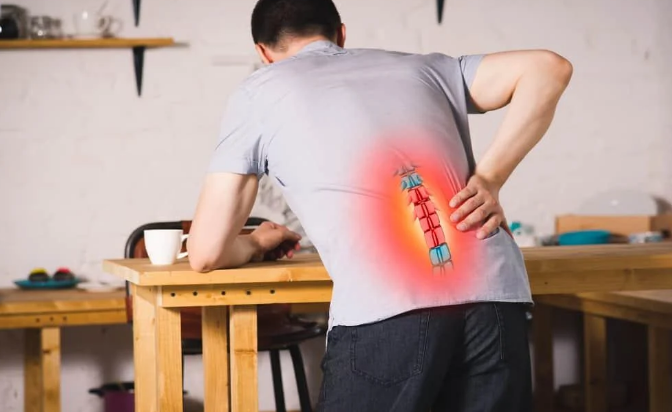 Thoát vị đĩa đệm có cần mổ không? Bác sĩ trả lời thẳng